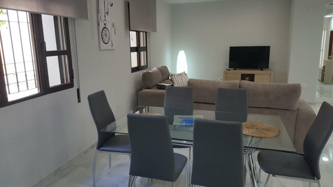 Apartamento Entre Patios Valladares Apartment กอร์โดบา ภายนอก รูปภาพ