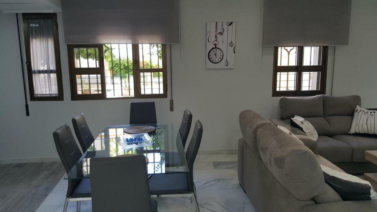 Apartamento Entre Patios Valladares Apartment กอร์โดบา ภายนอก รูปภาพ