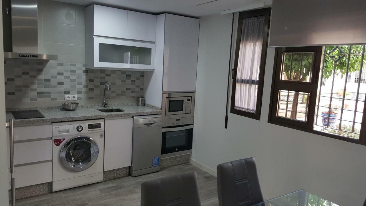 Apartamento Entre Patios Valladares Apartment กอร์โดบา ภายนอก รูปภาพ